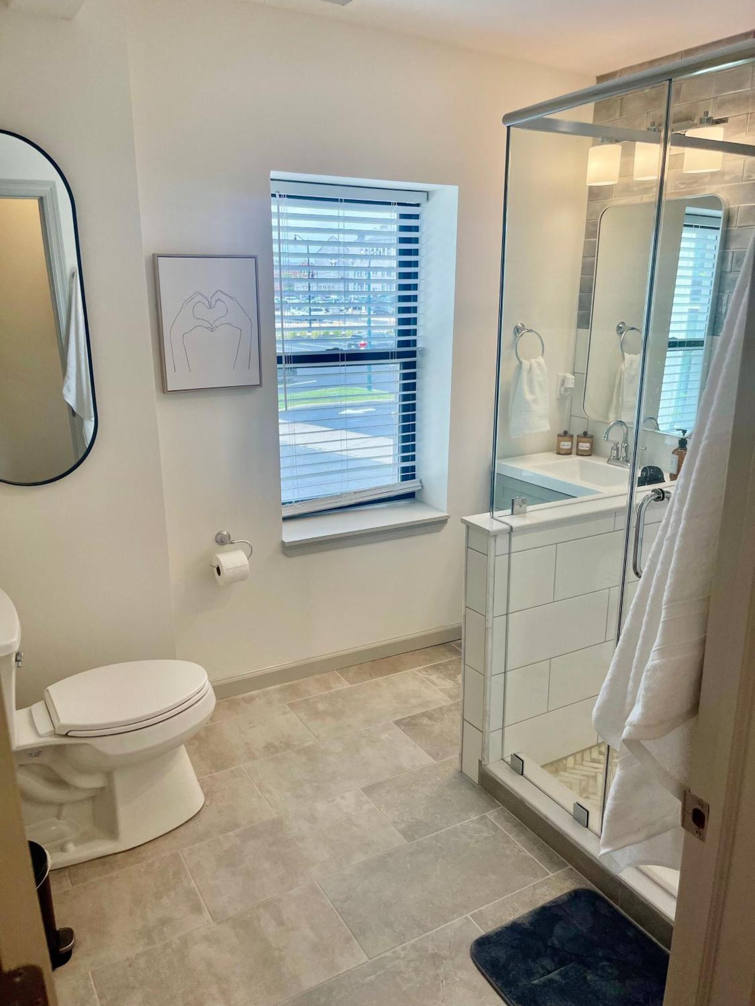 Modern Fully Renovated Suite & Loft In Downtown Trenton Extérieur photo