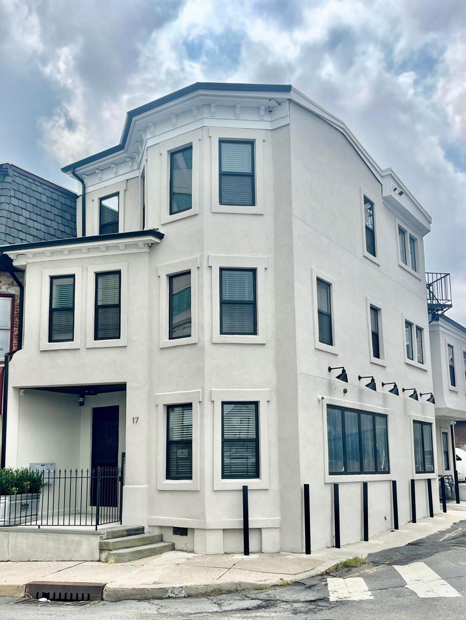 Modern Fully Renovated Suite & Loft In Downtown Trenton Extérieur photo