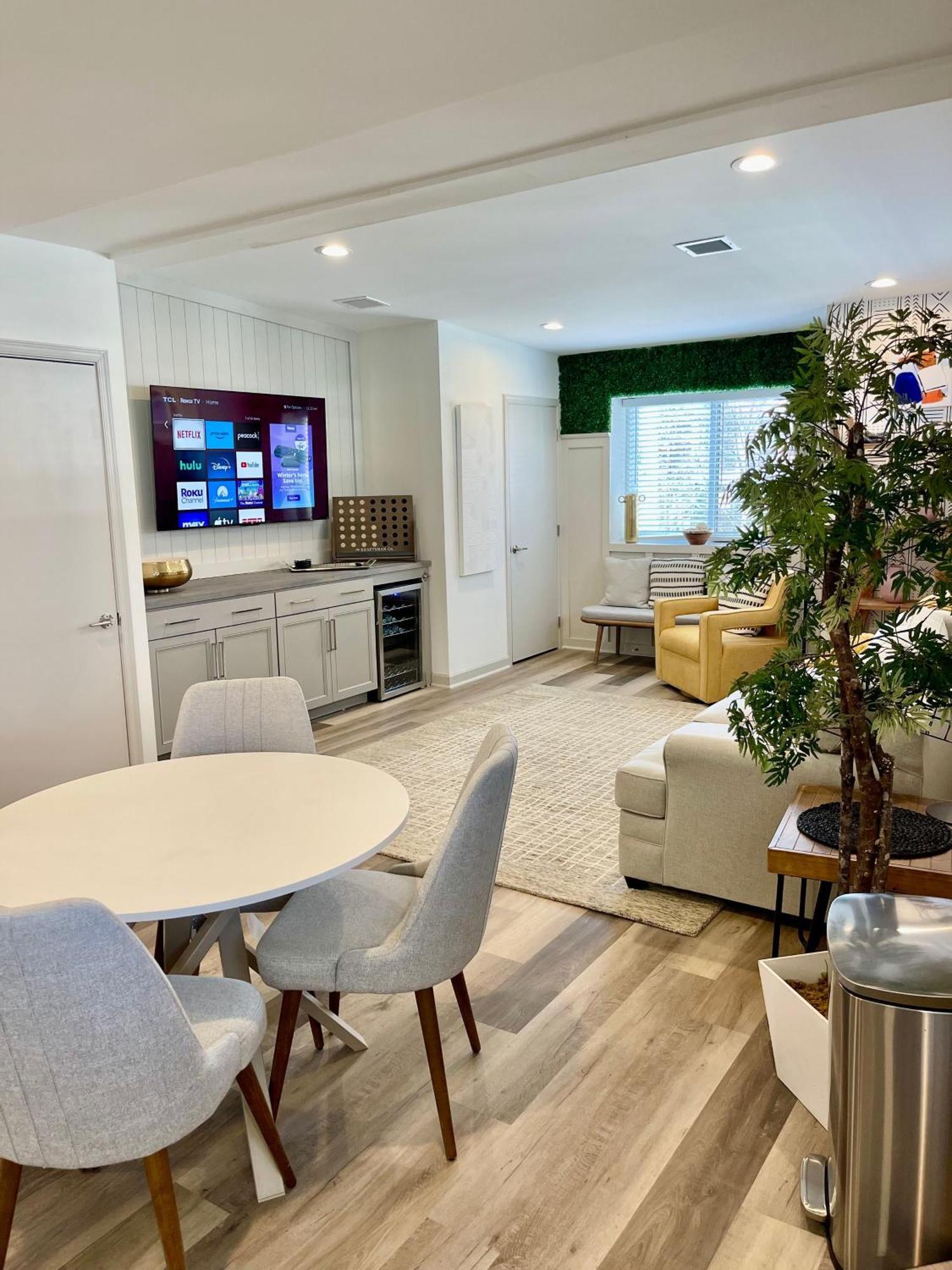 Modern Fully Renovated Suite & Loft In Downtown Trenton Extérieur photo