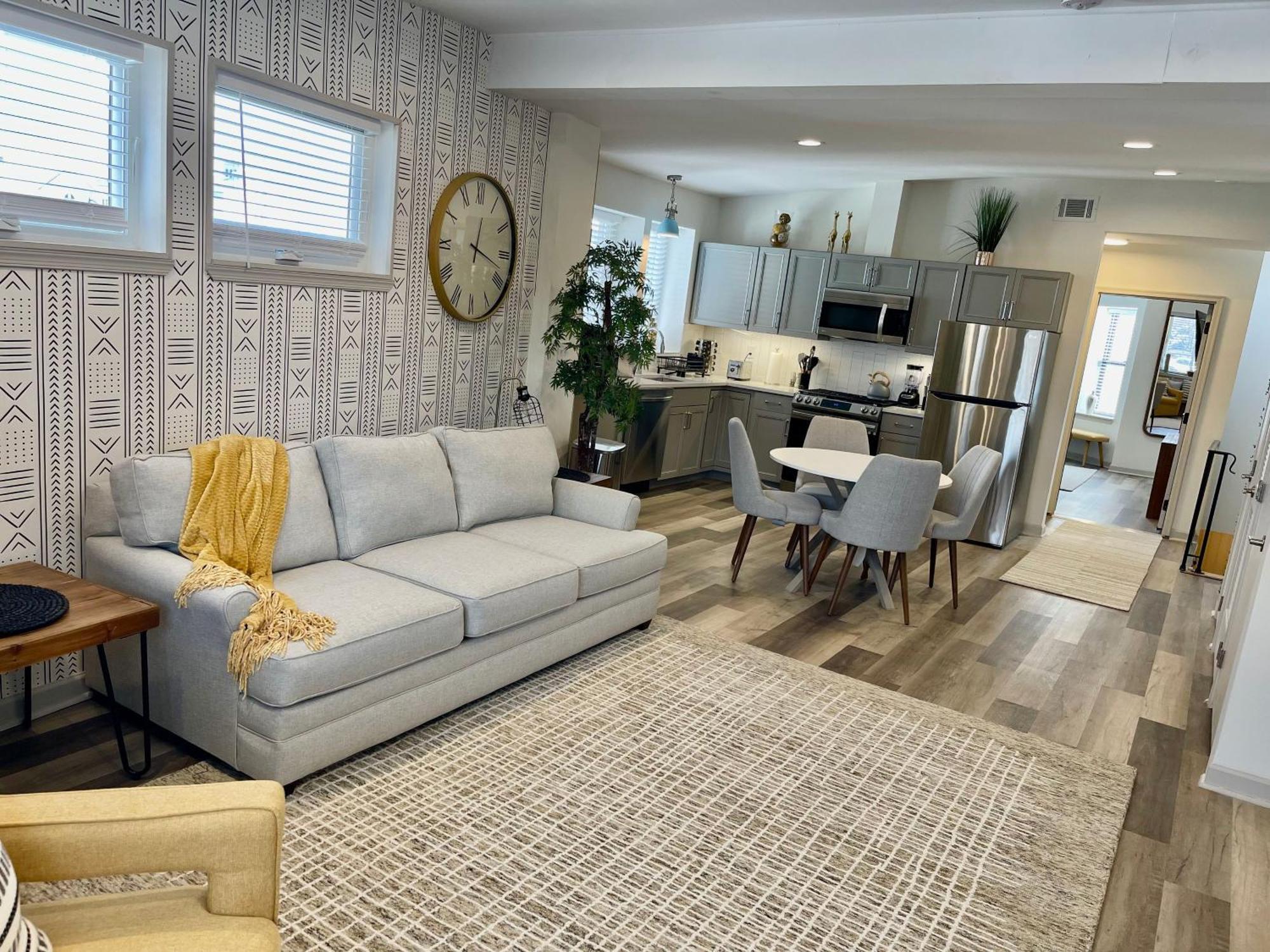 Modern Fully Renovated Suite & Loft In Downtown Trenton Extérieur photo