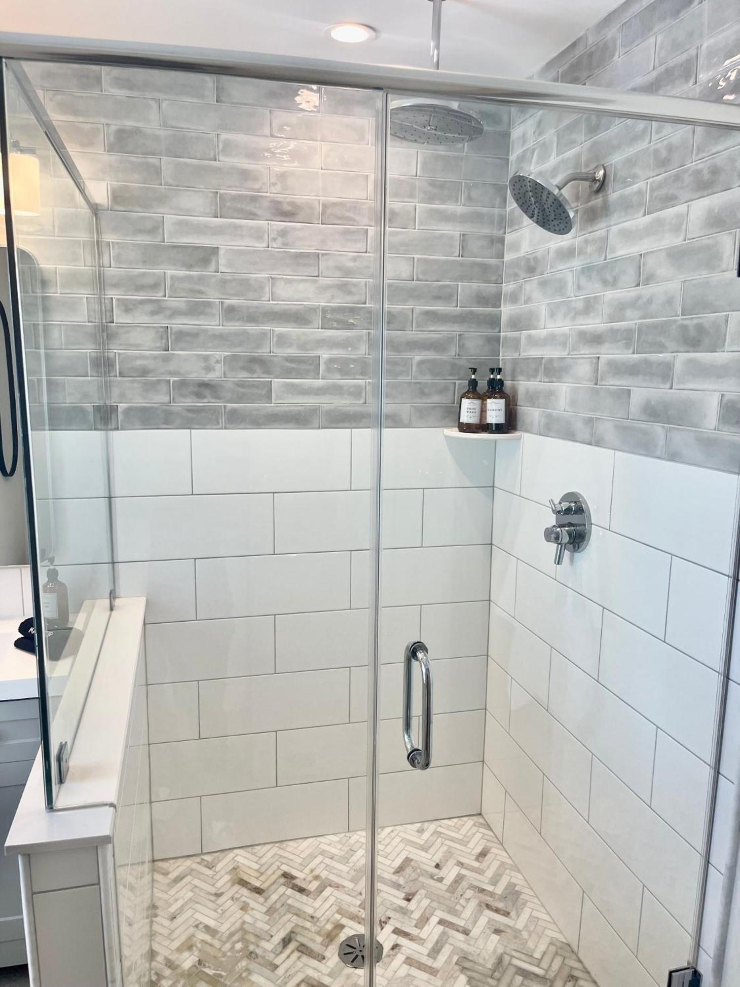 Modern Fully Renovated Suite & Loft In Downtown Trenton Extérieur photo